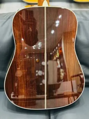 Martin Guitars - D-28 BSTRINGS 2