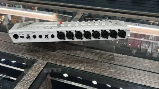 Zoom - R16 2