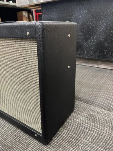 Fender - 223-1200-000 2