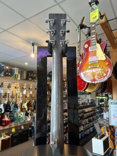 Martin Guitars - DX JOHNNY CASH 3