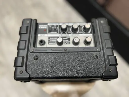 ROLAND MICRO CUBE AMP 2