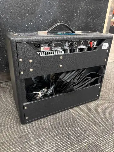 Fender - 227-2000-000 2
