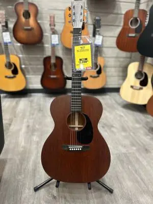 Martin Guitars - 000-17