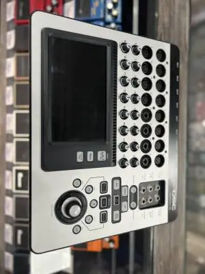 QSC - TOUCHMIX-16 2