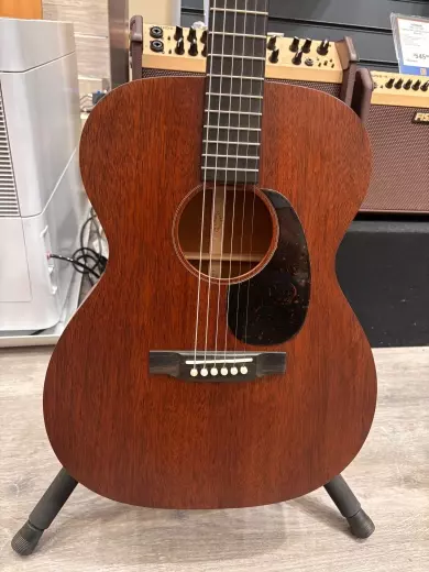 Martin Guitars - 000-17