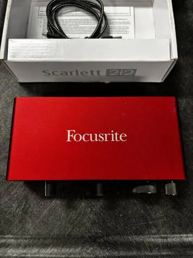 Focusrite - SCARLETT2I2MK3 2
