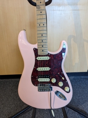Fender Player Strat - Shell Pink 2