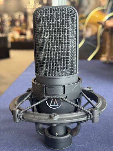 Audio-Technica AT4040 Condenser Microphone | Long & McQuade
