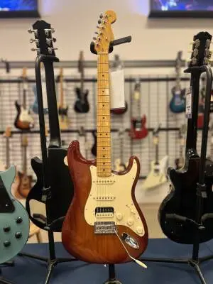 Fender - 011-3912-747 2