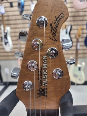Ernie Ball Music Man - 574-CRM-RD-03 2