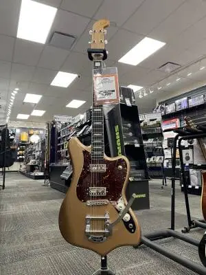 FENDER MAVERICK DORADO FIREMIST GOLD EB