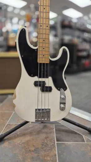 Fender - 013-8412-701