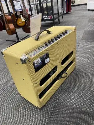 Fender - 223-2200-000 2