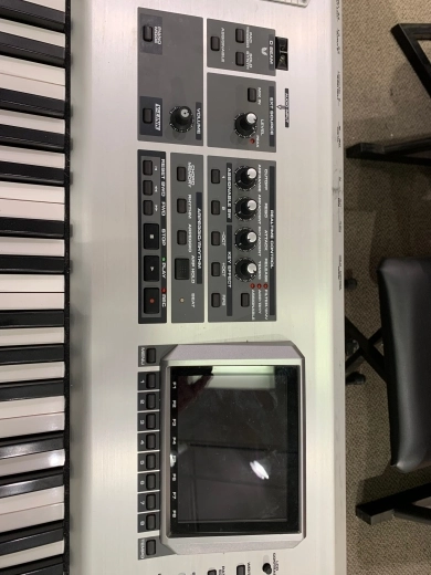 ROLAND FANTOM X8 WORKSTATION 7