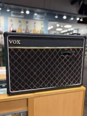 Vox V-15 Guitar Amp