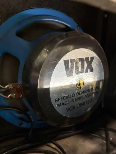 Vox V-15 Guitar Amp 2