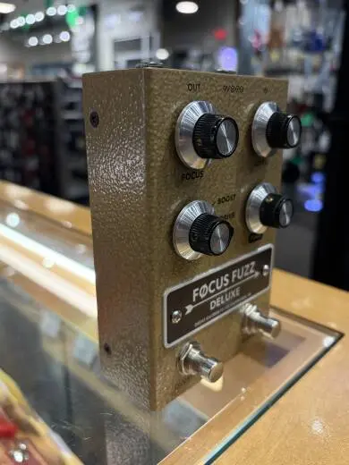 GREAT EASTERN FX FUZZ PEDAL 2