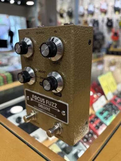 GREAT EASTERN FX FUZZ PEDAL 2