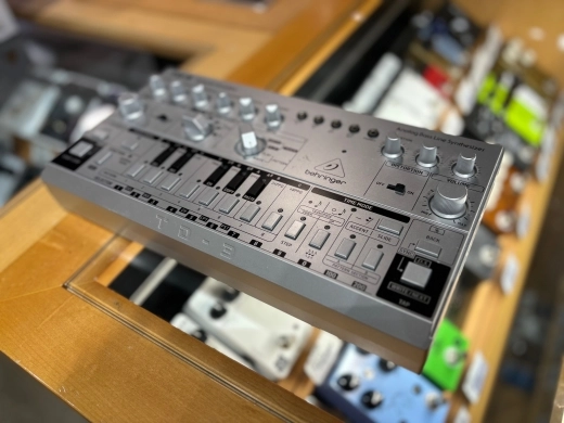 Behringer - TD-3-SR 4