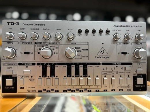 Behringer - TD-3-SR 5
