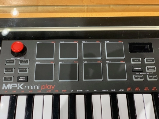 Akai - MPK MINI PLAY 5