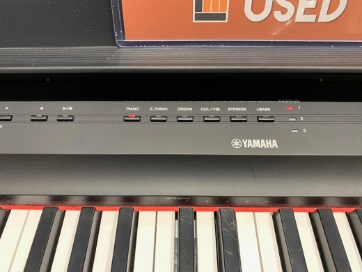 Yamaha - P125 B 6