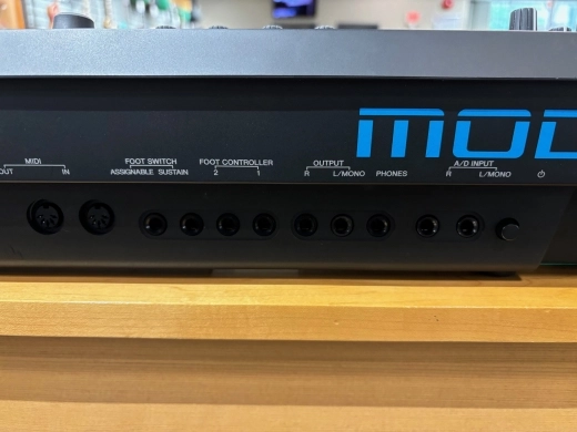Yamaha - MODX6+ 2