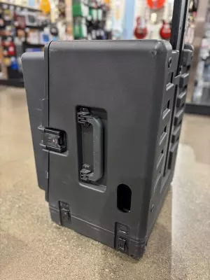 SKB Roto Rack Mixer case with wheels 4