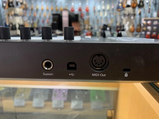 Novation - LAUNCHKEY49 MK3 7
