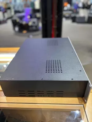 Universal Audio - 4-710D 3