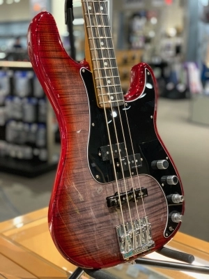 Fender Ultra Pbass 3