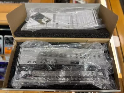 Roland - TR-06 7
