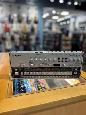 Roland - TR-06 2