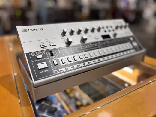 Roland - TR-06