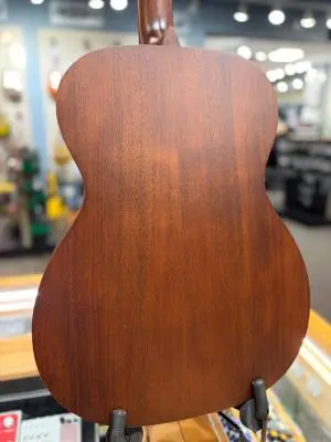 Martin Guitars - 000-15M 2