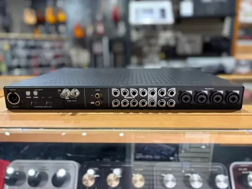 Universal Audio - UA-APL8Q 2