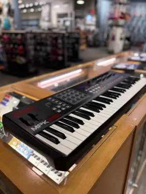 Store Special Product - Akai - MPK261