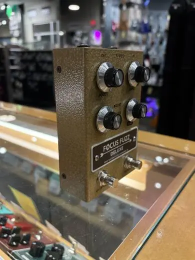 GREAT EASTERN FX FUZZ PEDAL 2