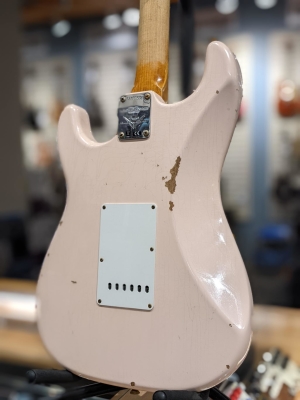 Fender Custom Shop 64 Strat Super Faded Aged Shell Pink 5