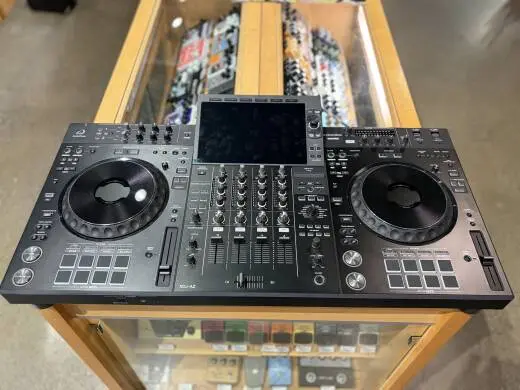 AlphaTheta - XDJ-AZ