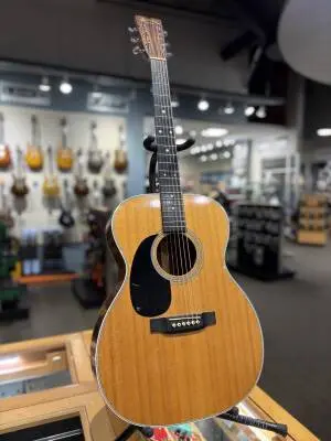 Martin 000-18 Left Handed acoustic