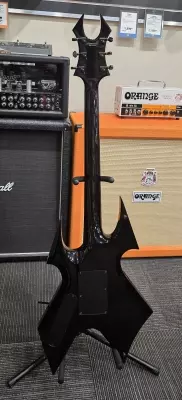 B.C RICH WMD WARBEAST GTR ONXY/RED PINSTRIPE 2