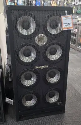 BEHRINGER 810 BASS CAB