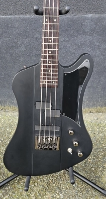 Gear Hunter Schecter Nikki Sixx Bass W/ Case