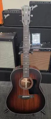 Taylor Guitars - 327E