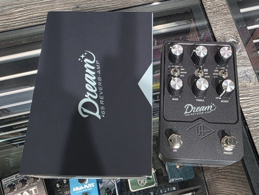 Universal Audio UAFX Dream '65 Reverb Amplifier Pedal | Long & McQuade