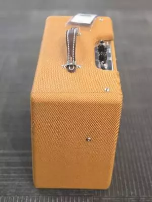 Store Special Product - Fender - 223-1300-000