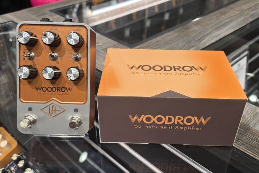Universal Audio UAFX Woodrow '55 Instrument Amplifier Pedal