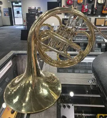 BACH SINGLE FRENCH HORN 2