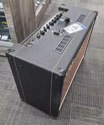 Store Special Product - Vox - AC15C1